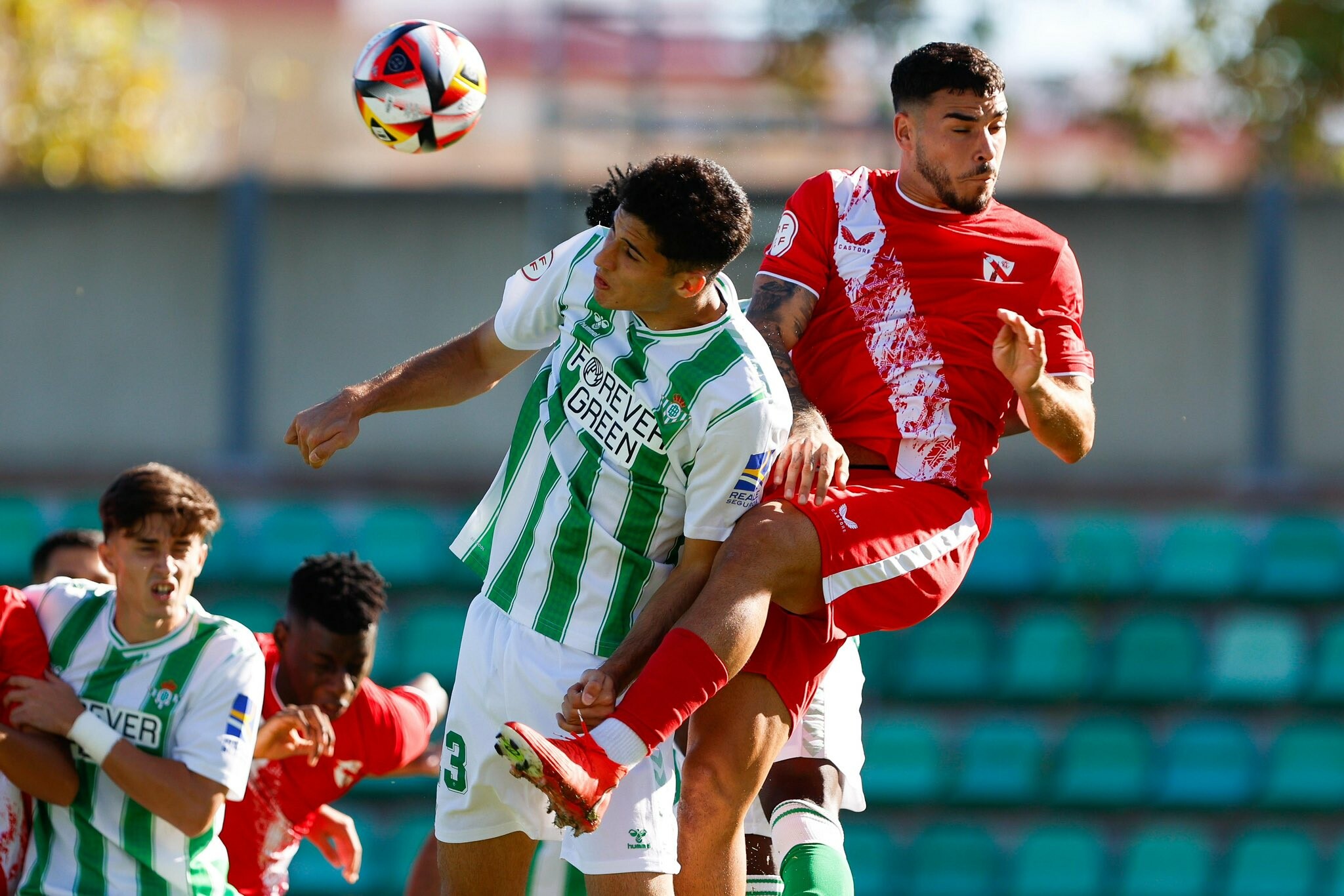 Justo Reparto De Puntos Entre El Betis Deportivo Y El Sevilla Atlético ...